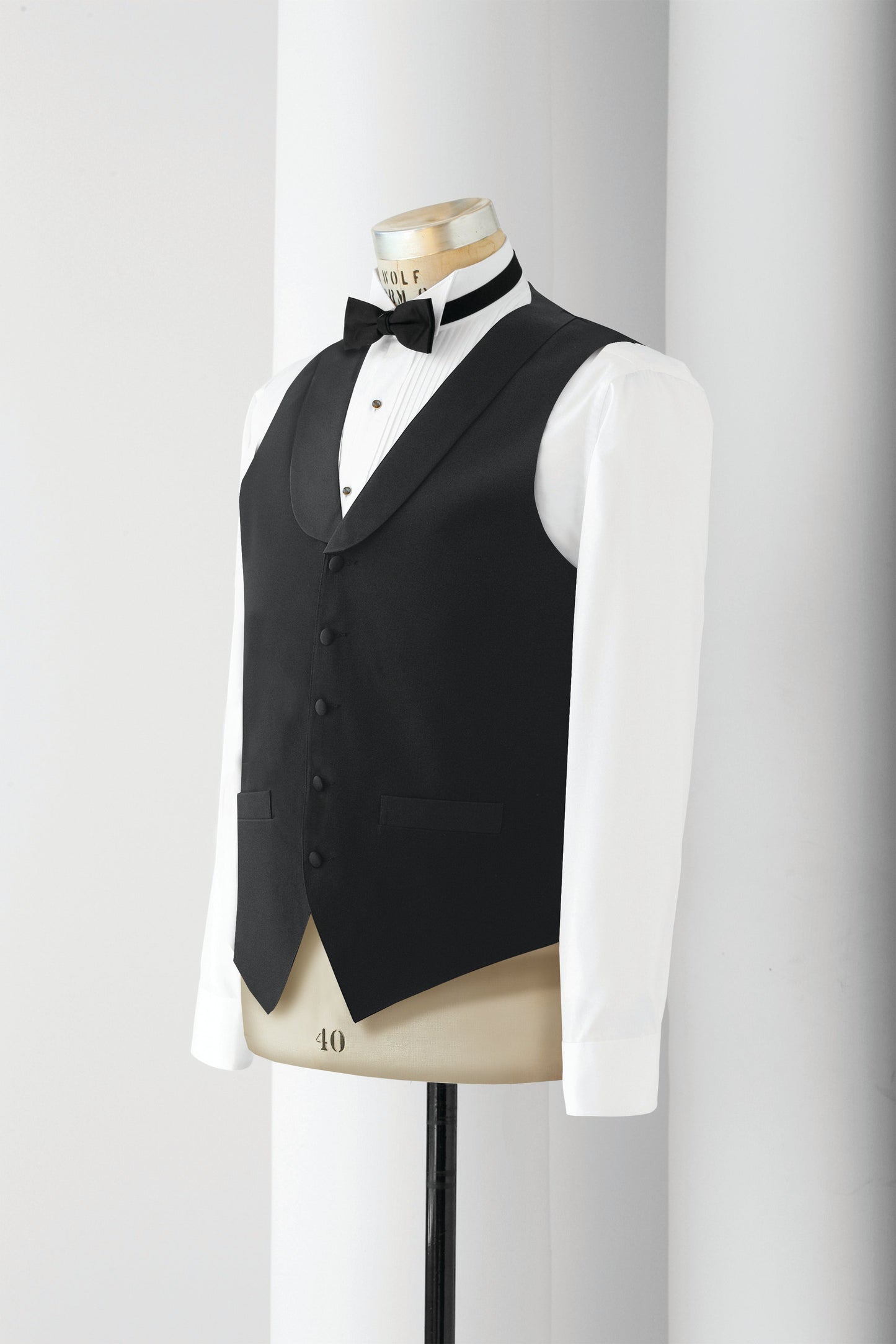 MENS VEST W SATIN SHAWL LAPEL