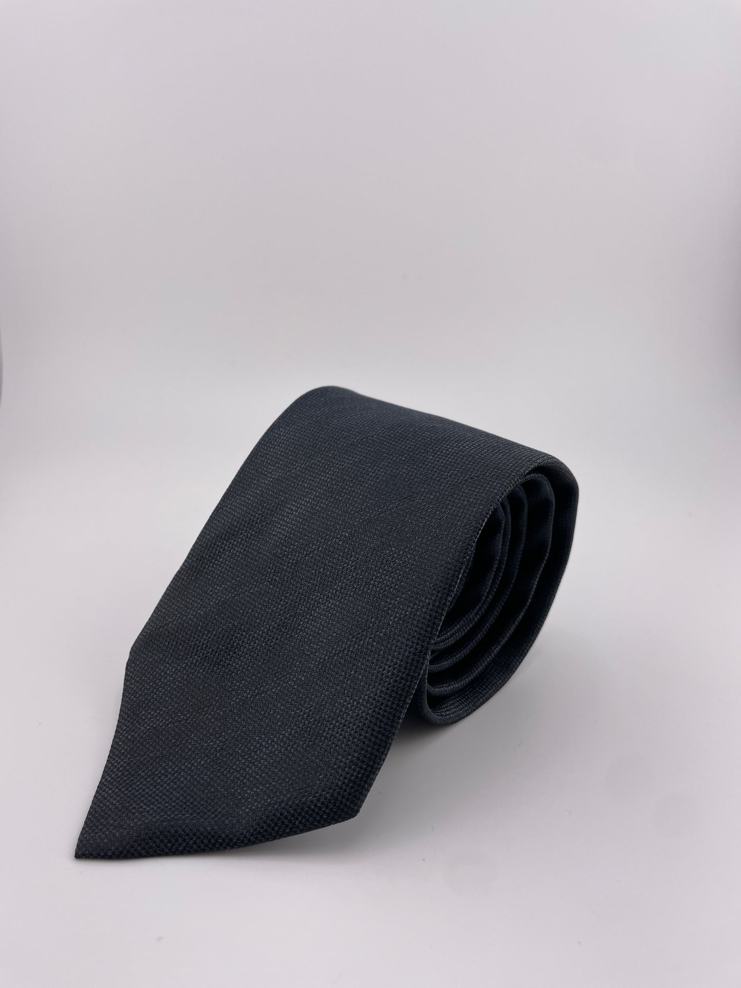 4/H MEN'S TIE - FUSED #4221F-F