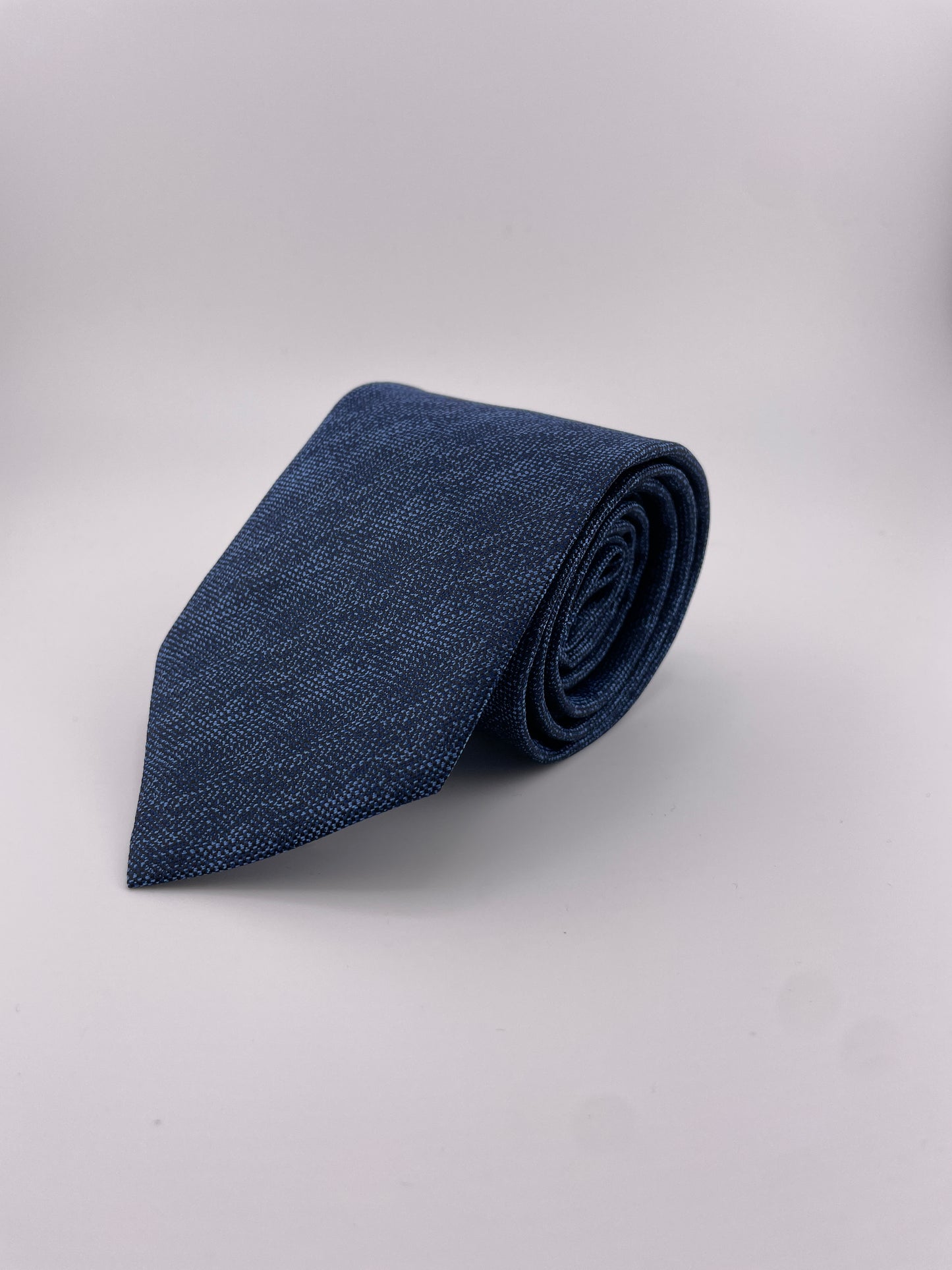 4/H MEN'S TIE - FUSED #4221F-F